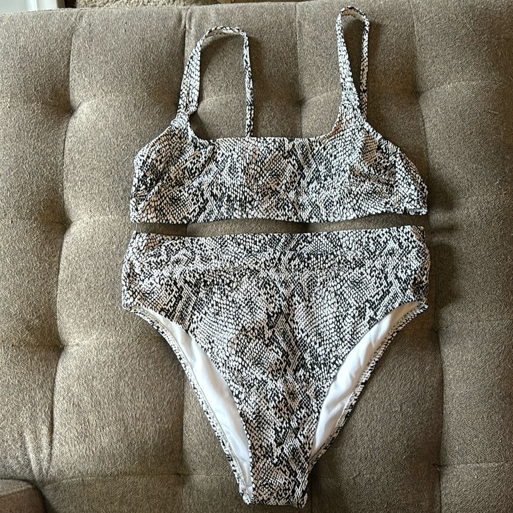 Target - Xhilaration 2pc Swimsuit